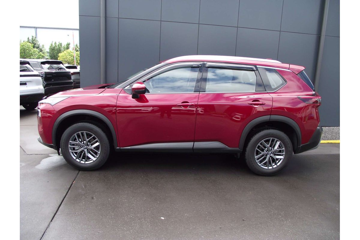 2025 Nissan X-TRAIL ST T33