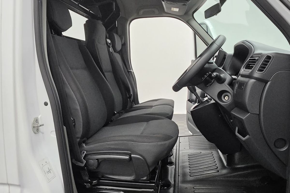 2020 Renault Master Pro 110kW X62 Phase 2 SWB Low Roof