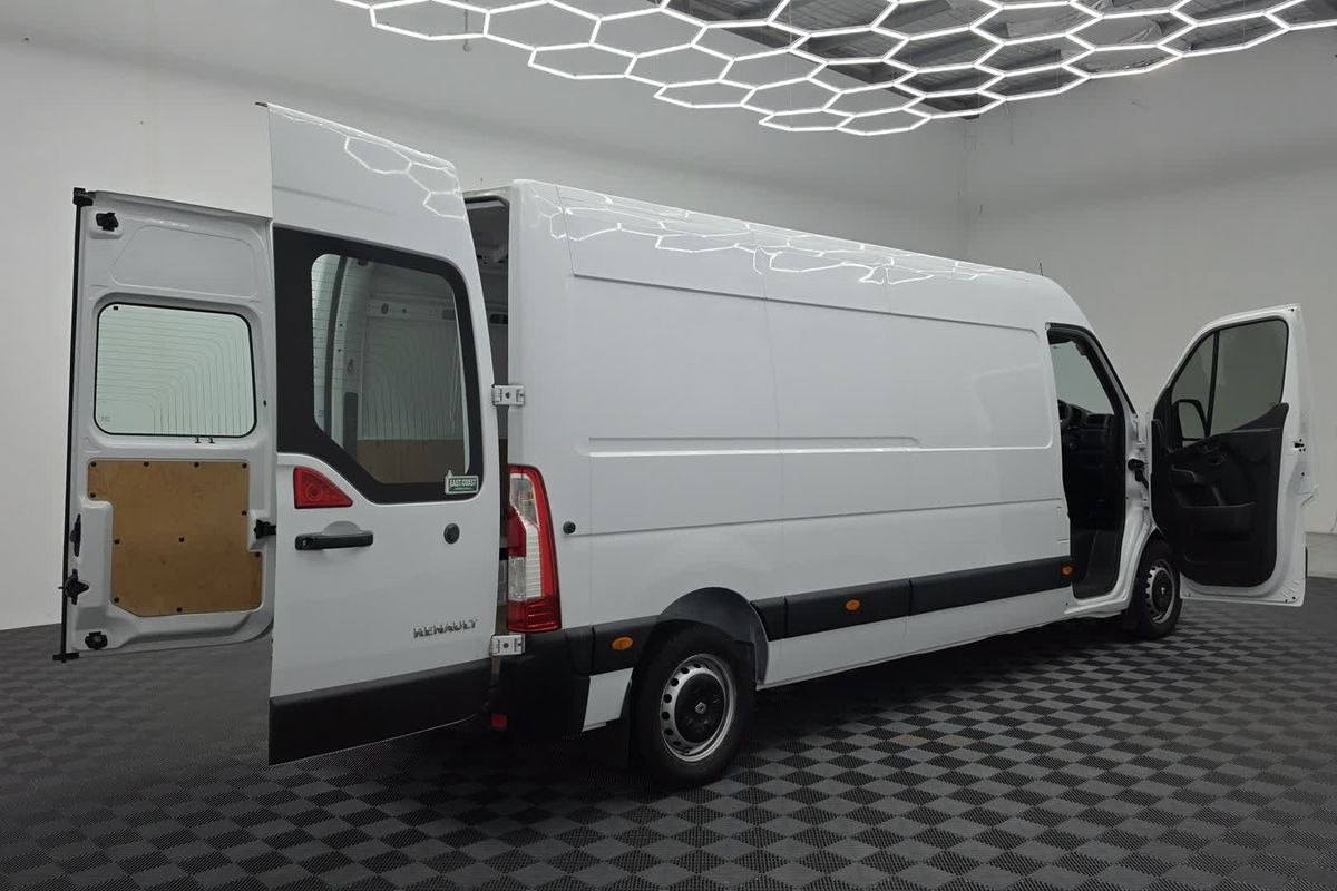 2020 Renault Master Pro 110kW X62 Phase 2 SWB Low Roof
