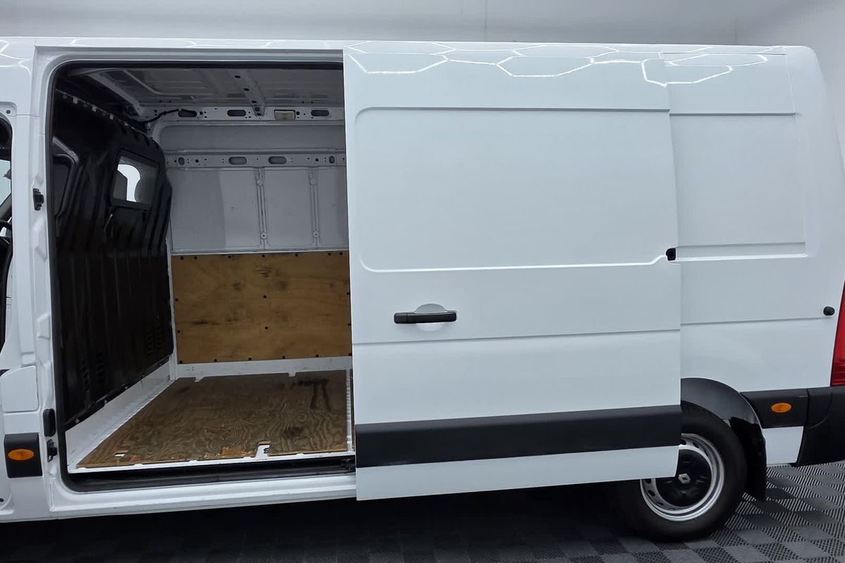 2020 Renault Master Pro 110kW X62 Phase 2 SWB Low Roof