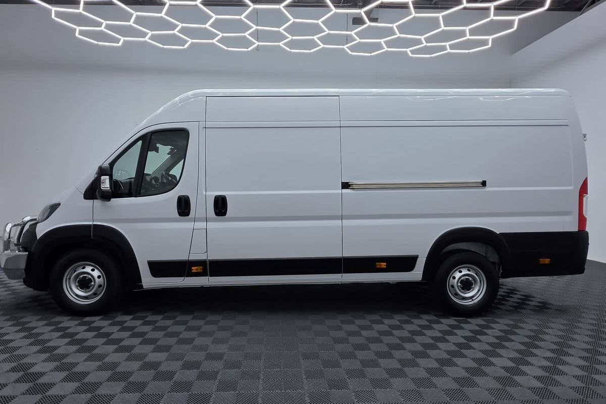 2022 Fiat Ducato Series 8 ELWB Mid Roof