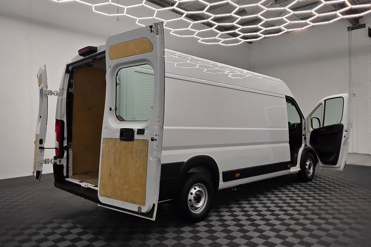 2022 Fiat Ducato Series 8 ELWB Mid Roof