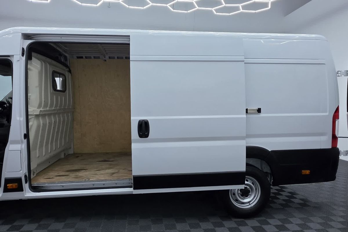 2022 Fiat Ducato Series 8 ELWB Mid Roof