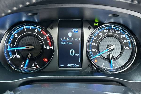 2024 Toyota Hilux Rogue 48V GUN126R 4X4 thumb-13