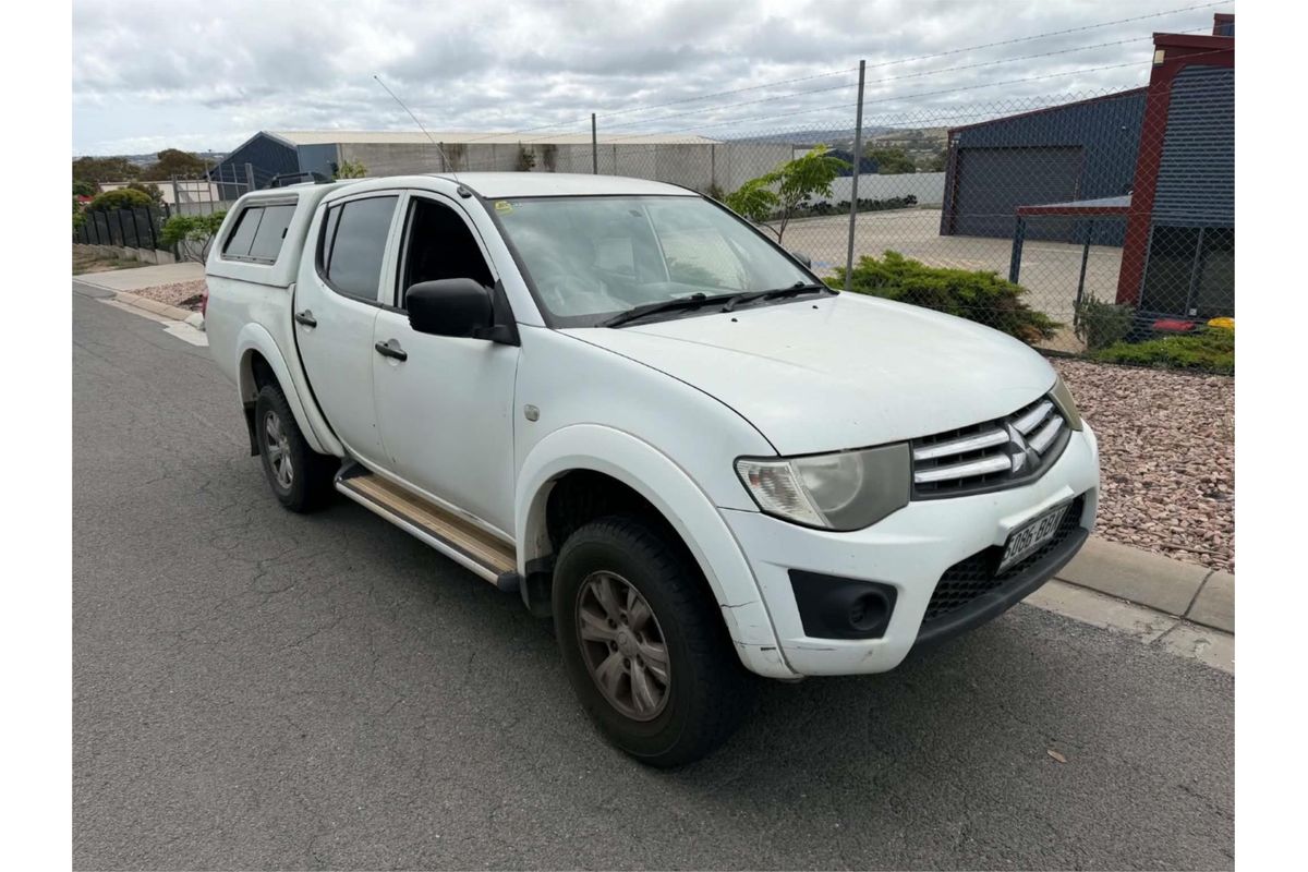 2013 Mitsubishi Triton GLX (4x4) MN MY14 4X4