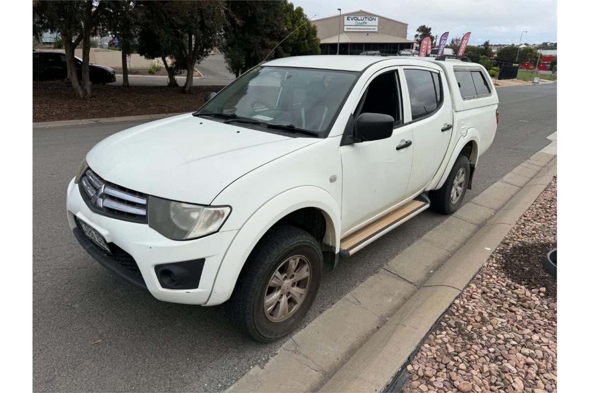 2013 Mitsubishi Triton GLX (4x4) MN MY14 4X4