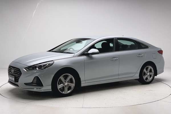 2017 Hyundai Sonata Active LF4 thumb-3