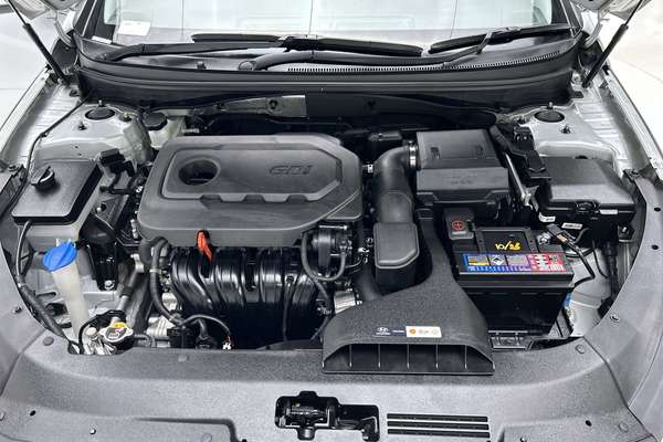 2017 Hyundai Sonata Active LF4 thumb-10