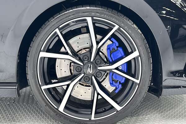 2025 Volkswagen Golf R 8.5 thumb-9