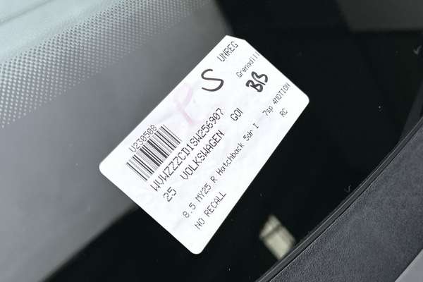 2025 Volkswagen Golf R 8.5 thumb-23