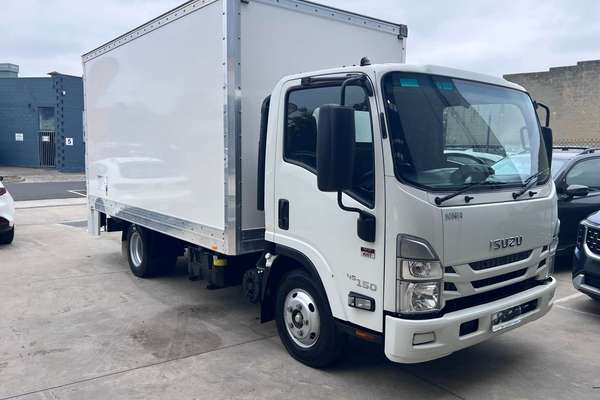 2022 Isuzu N Series NNR 45-150 MWB