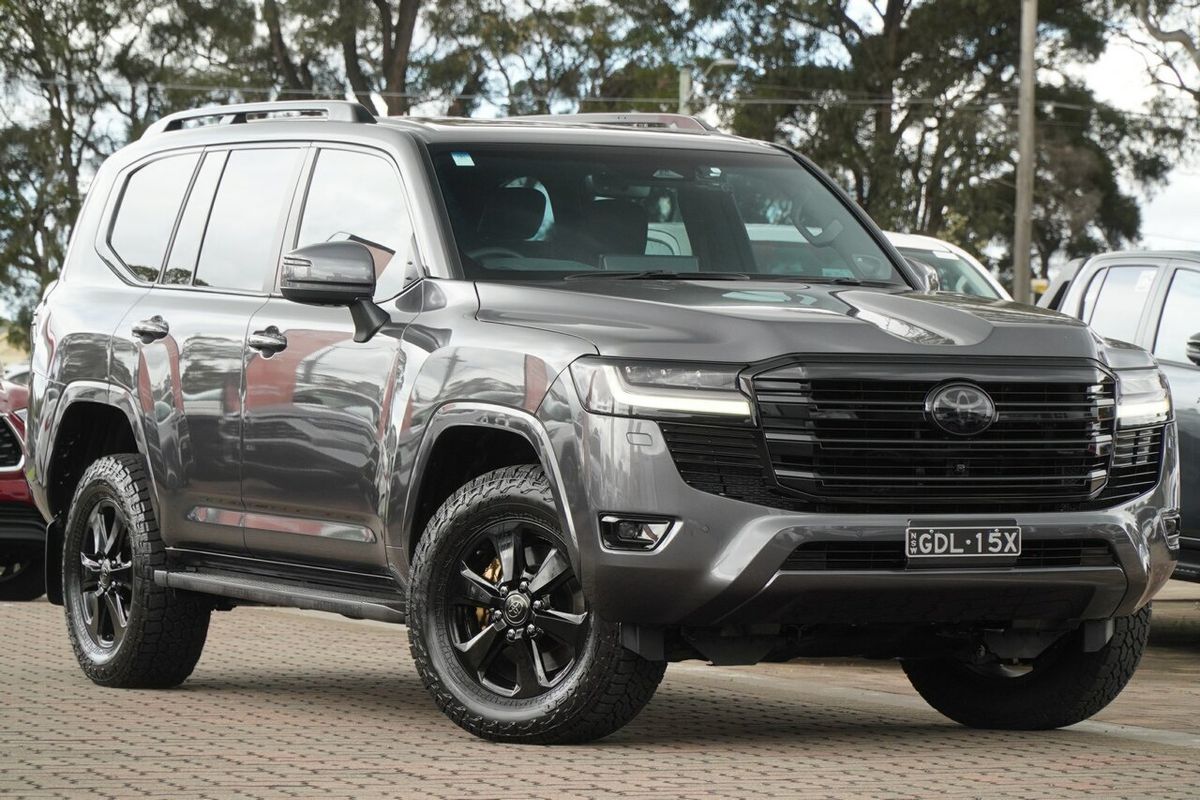 2026 Toyota Landcruiser Sahara FJA300R