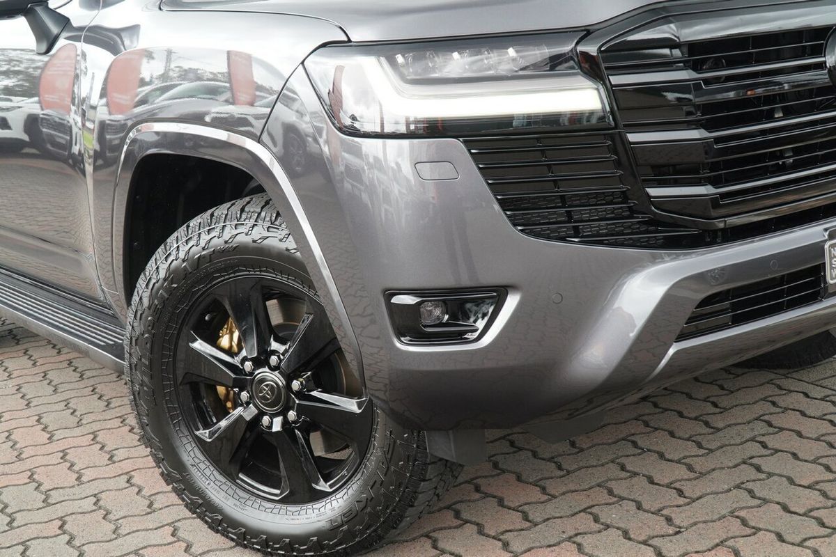 2026 Toyota Landcruiser Sahara FJA300R