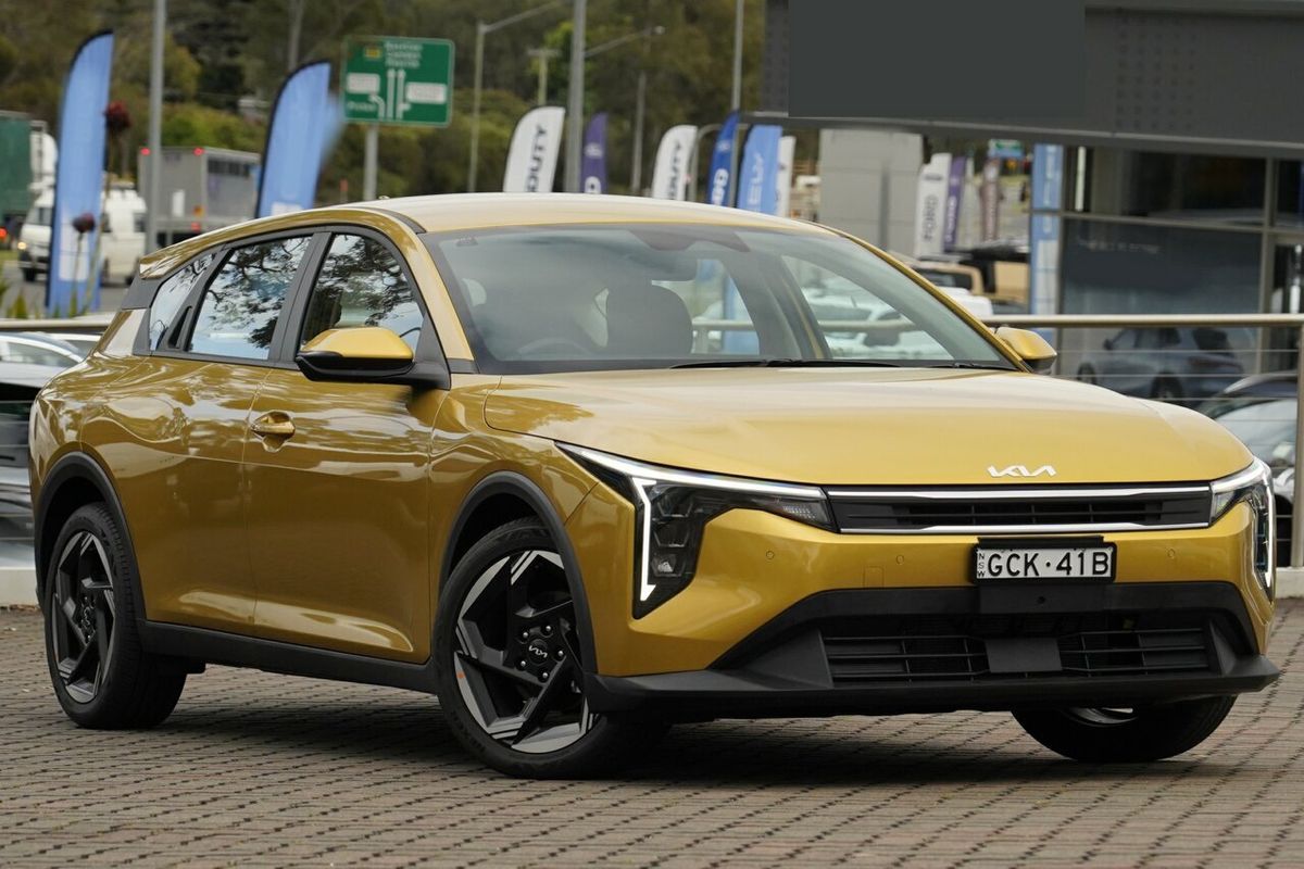 2025 Kia K4 Sport+ CL4m