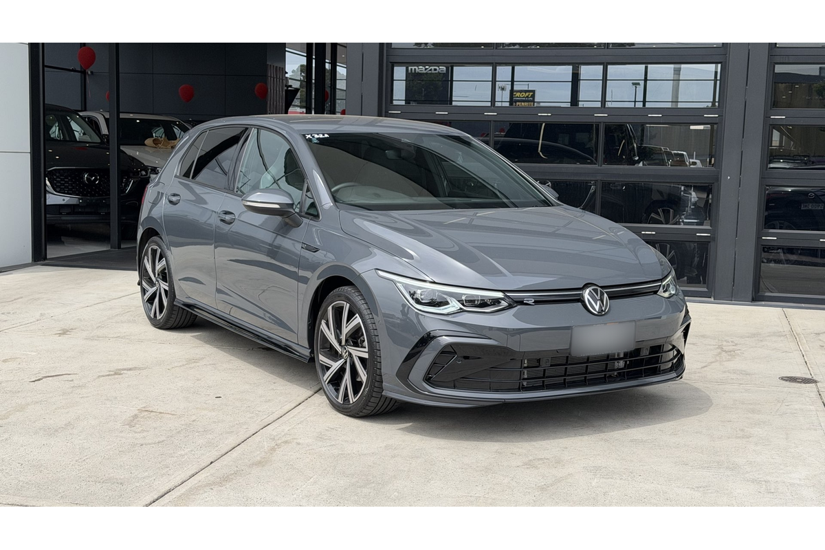 2022 Volkswagen Golf 110TSI R-Line 8