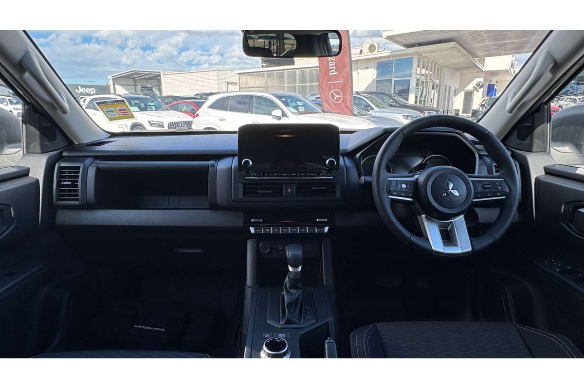 2025 Mitsubishi Triton GLX-R MV 4X4 image 20