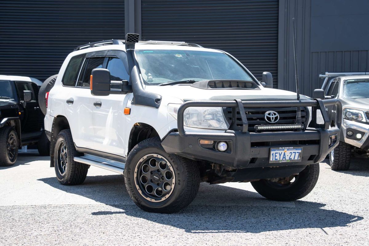 2013 Toyota Landcruiser GX VDJ200R