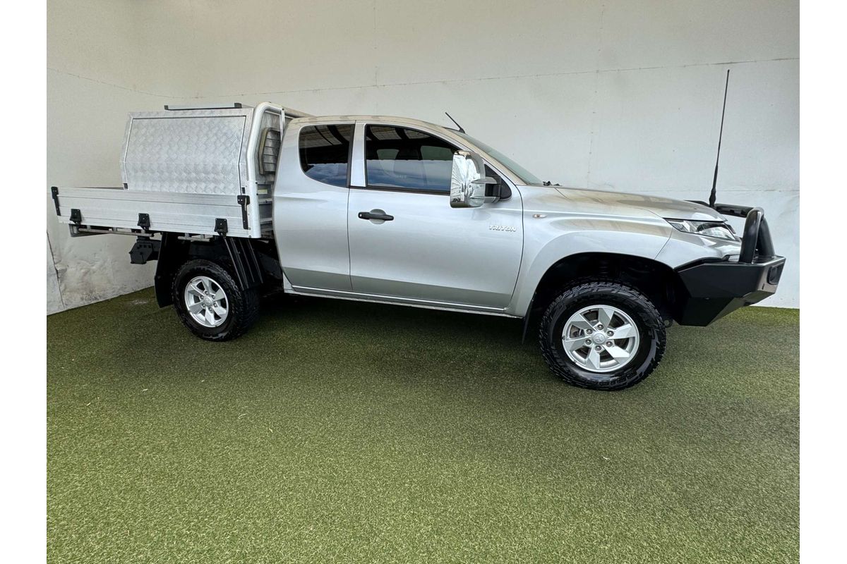 2020 Mitsubishi Triton GLX ADAS MR 4X4