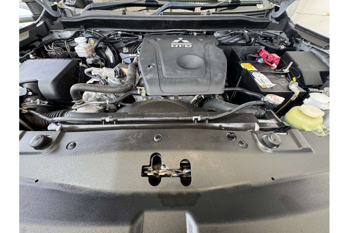 2020 Mitsubishi Triton GLX ADAS MR 4X4 image 8