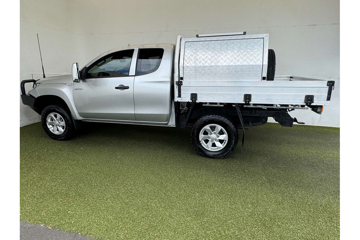 2020 Mitsubishi Triton GLX ADAS MR 4X4 image 18