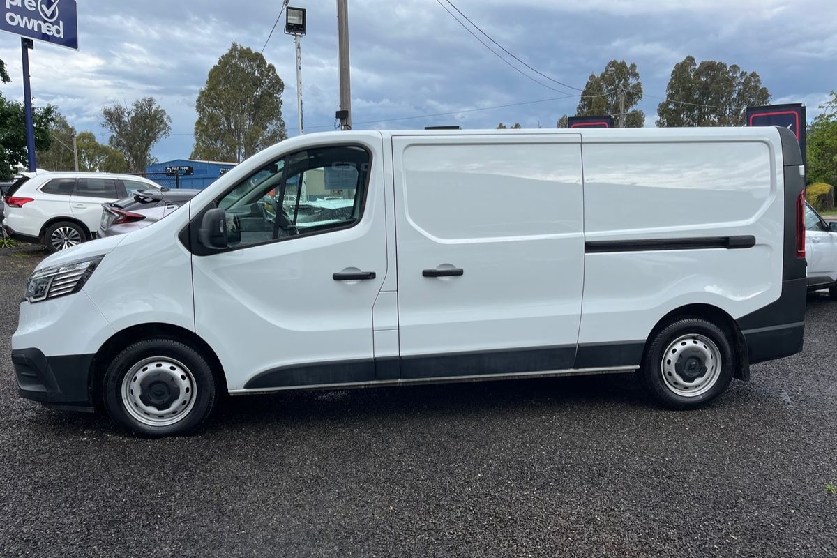 2023 Renault Trafic Pro X82 SWB Low Roof