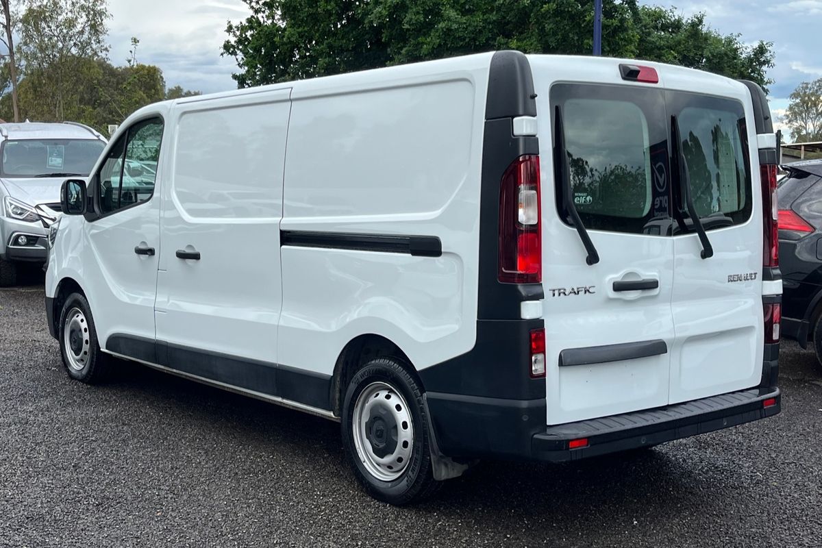 2023 Renault Trafic Pro X82 SWB Low Roof