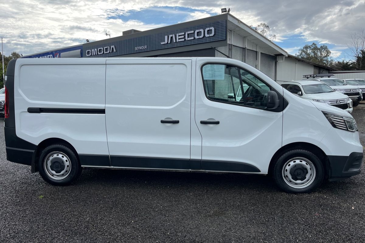 2023 Renault Trafic Pro X82 SWB Low Roof