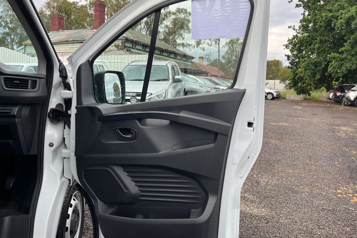 2023 Renault Trafic Pro X82 SWB Low Roof