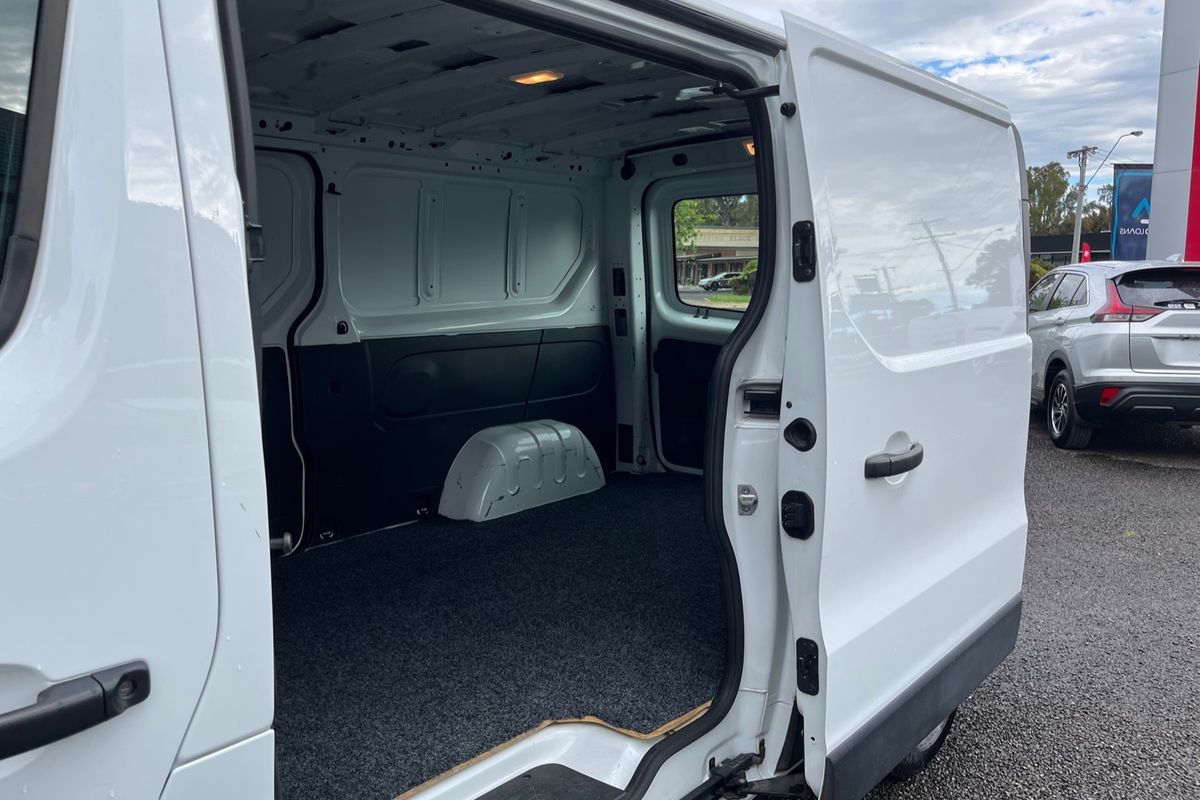2023 Renault Trafic Pro X82 SWB Low Roof