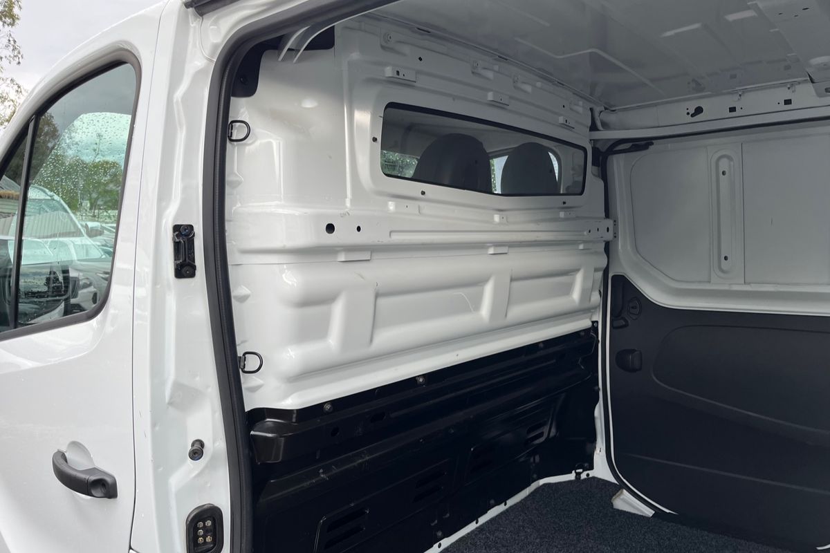 2023 Renault Trafic Pro X82 SWB Low Roof