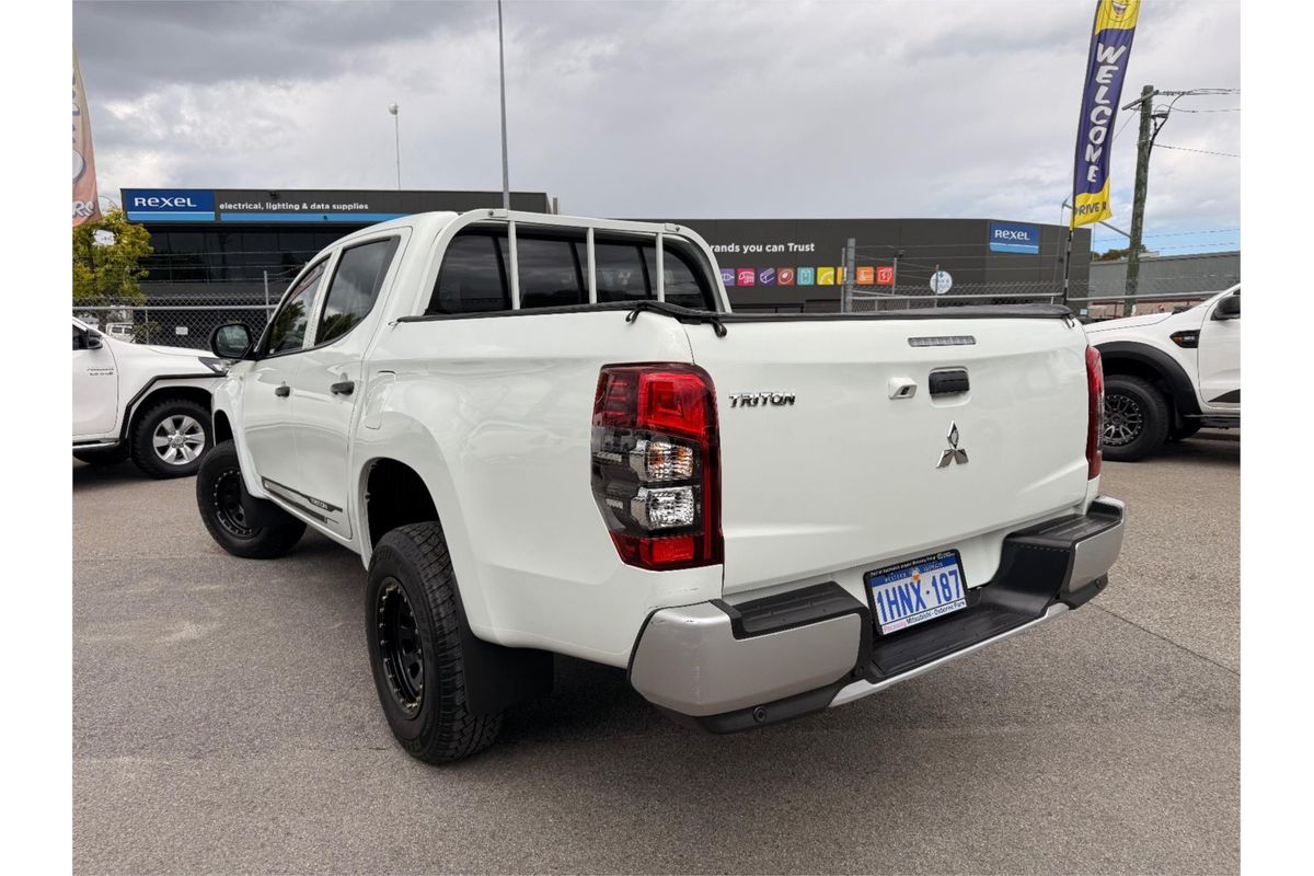 2022 Mitsubishi Triton GLX MR Rear Wheel Drive