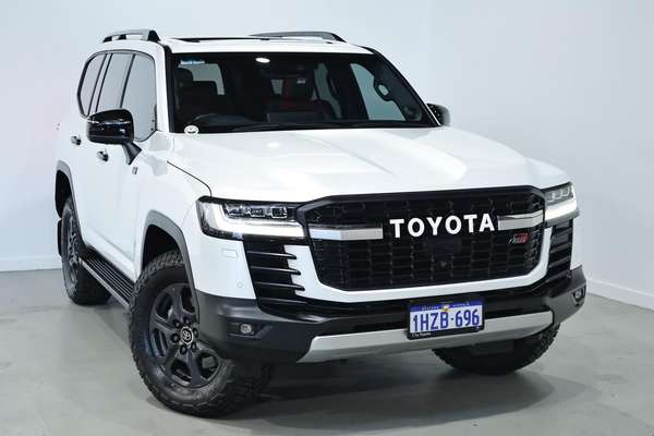 2023 Toyota Landcruiser GR Sport FJA300R