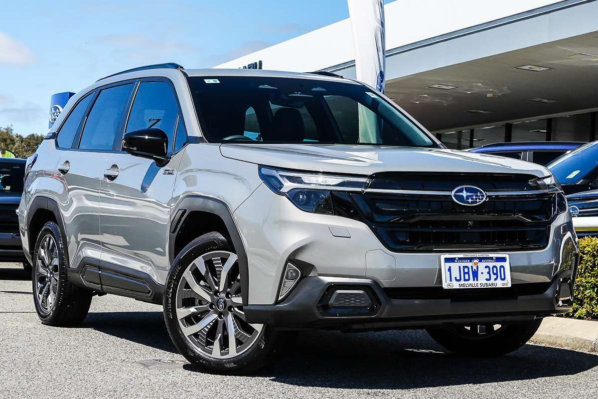2025 Subaru Forester Hybrid Touring S6