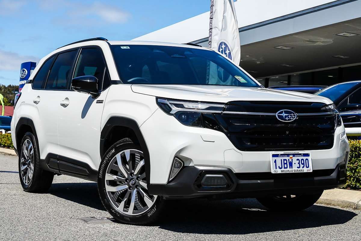 2025 Subaru Forester Hybrid Touring S6