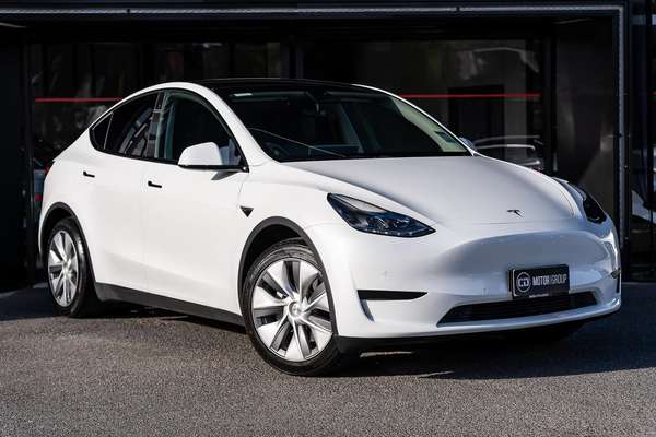 2022 Tesla Model Y Rear-Wheel Drive