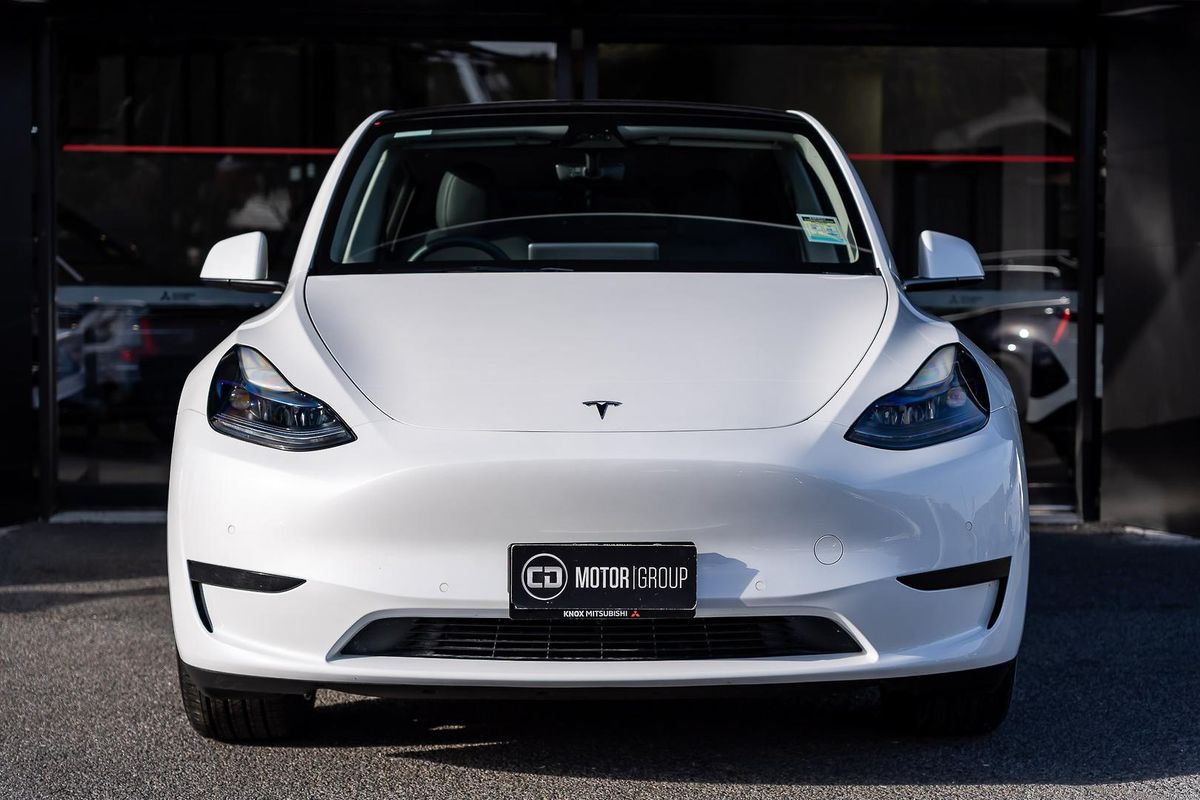 2022 Tesla Model Y Rear-Wheel Drive