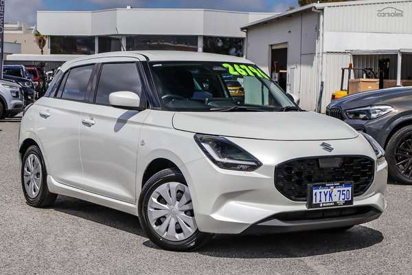 2025 Suzuki Swift Hybrid UZ