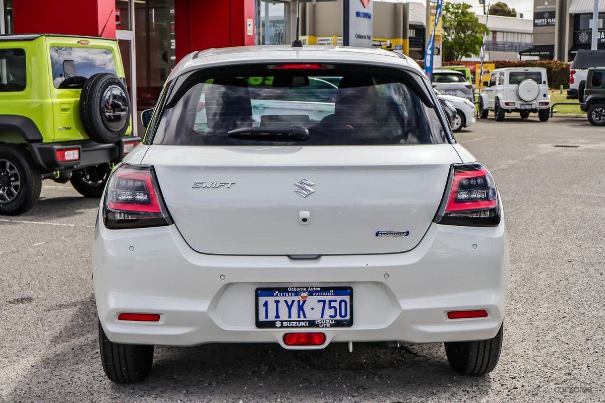2025 Suzuki Swift Hybrid UZ