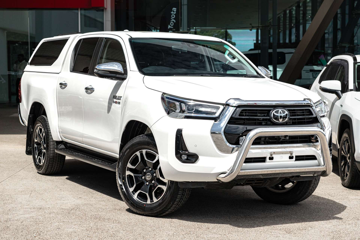 2023 Toyota Hilux SR5 GUN126R
