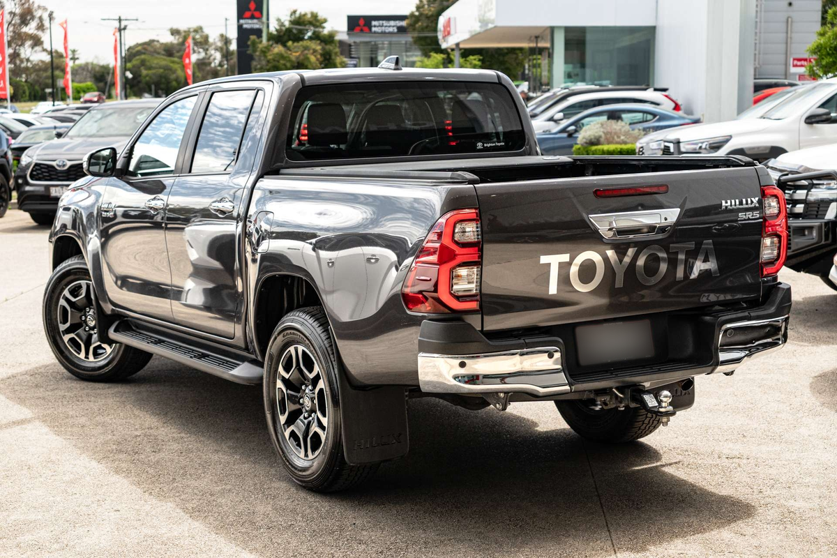 2023 Toyota Hilux SR5 GUN126R