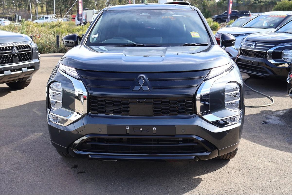 2026 Mitsubishi Outlander Black Edition ZM