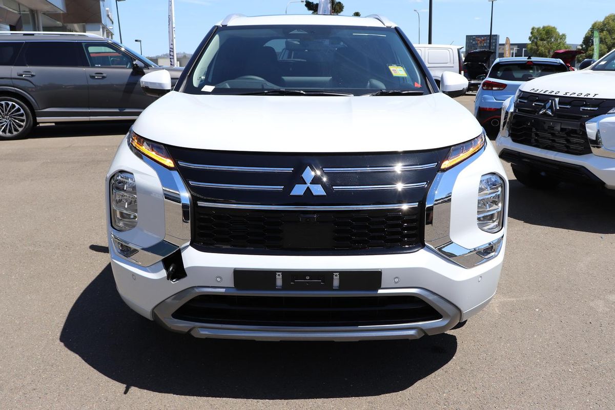 2026 Mitsubishi Outlander Exceed ZM