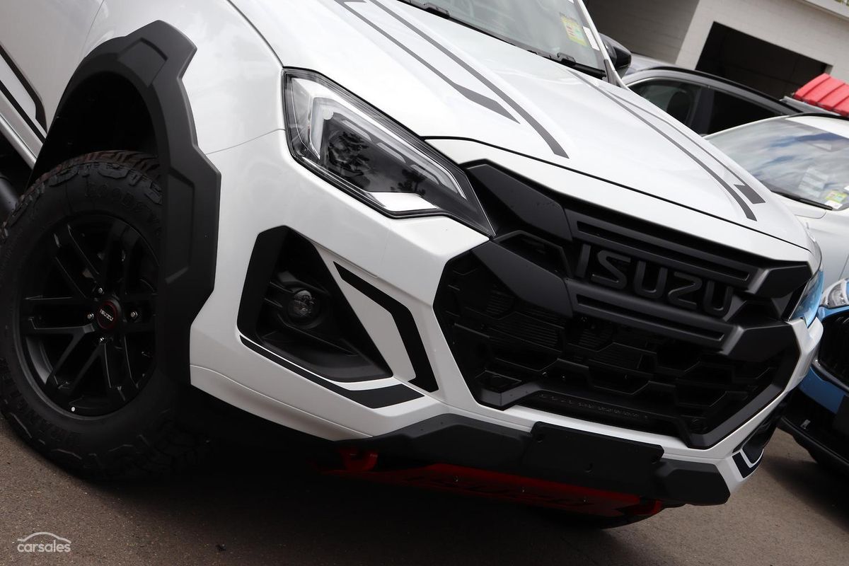 2026 Isuzu D-MAX BLADE 4X4