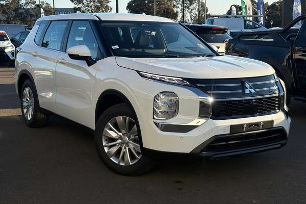 2026 Mitsubishi Outlander ES ZM