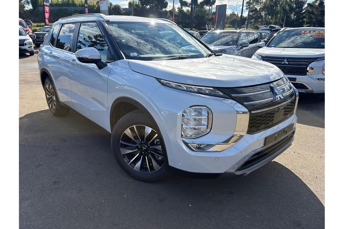 2026 Mitsubishi Outlander LS ZM
