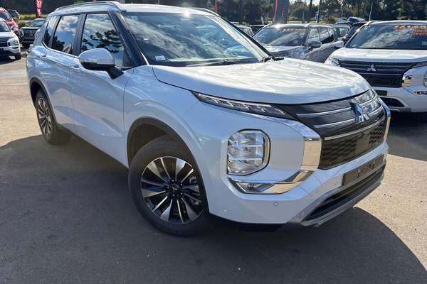 2026 Mitsubishi Outlander LS ZM