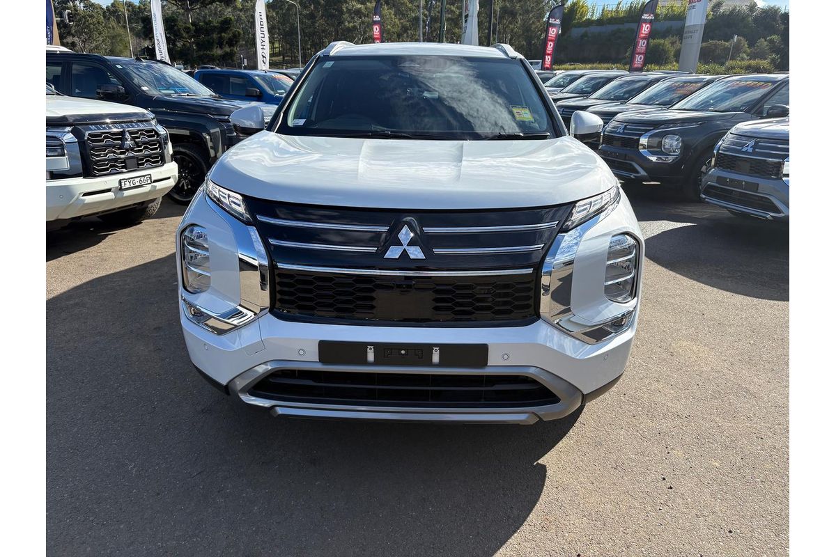 2026 Mitsubishi Outlander LS ZM