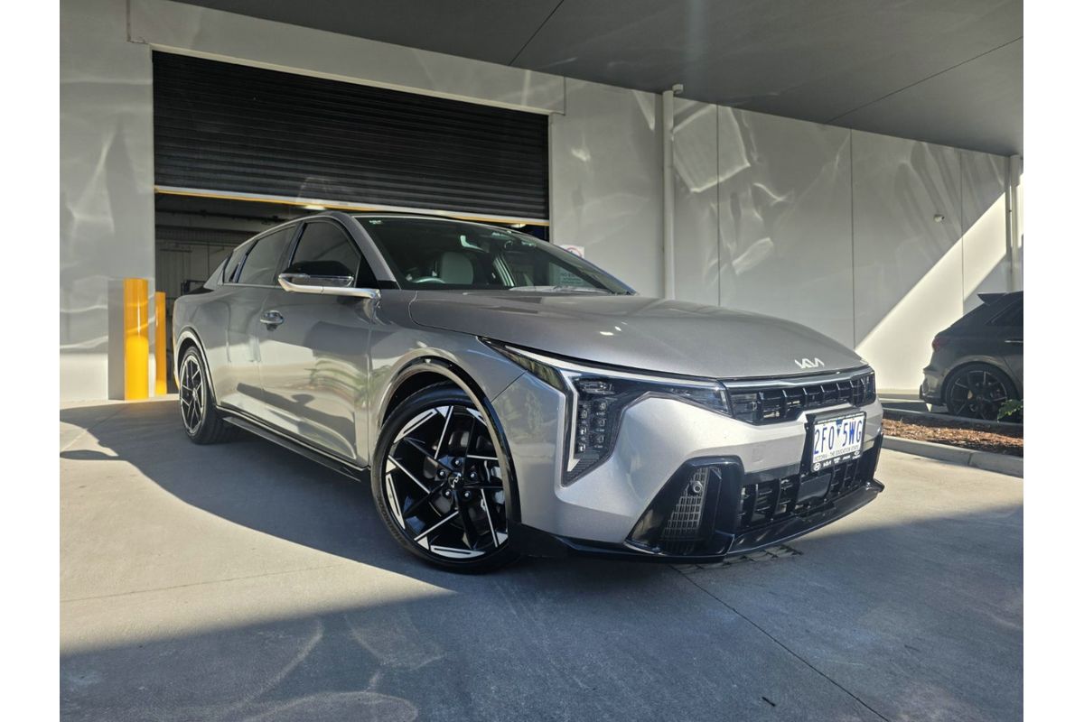 2025 Kia K4 GT-Line CL4m
