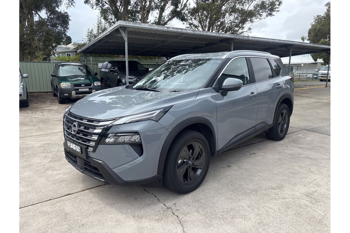 2025 Nissan X-TRAIL ST-L T33