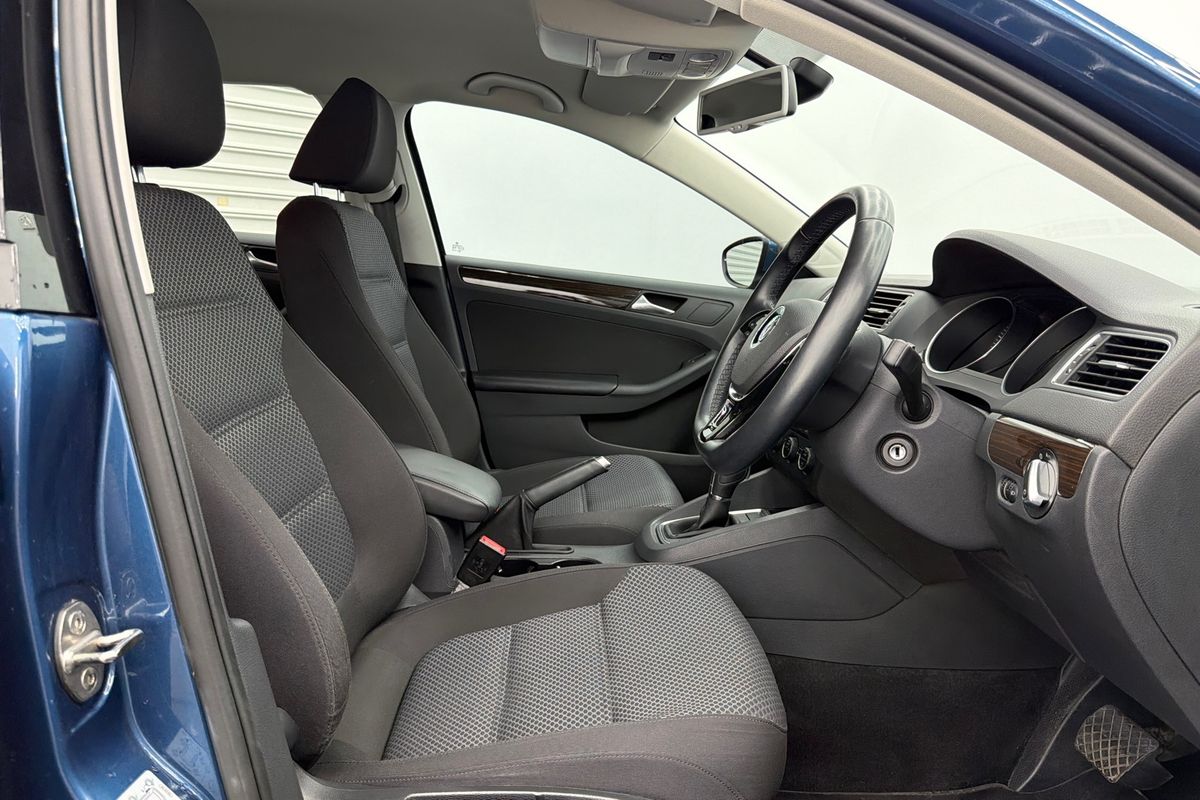 2015 Volkswagen Jetta 118TSI Comfortline 1B